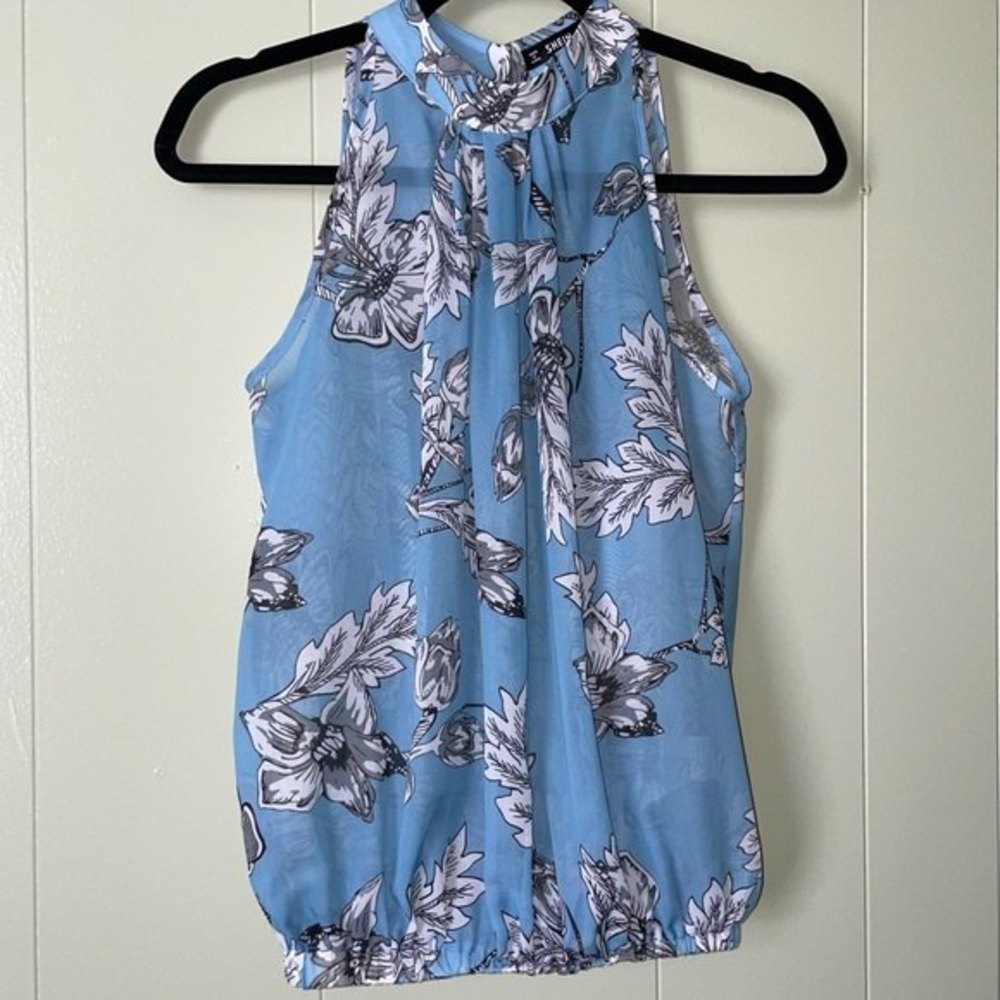SHEIN Keyhole Back Floral Print Halter Sleeveless Top